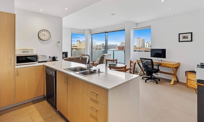 Hobart Central Business District Apartment | Stay and play in the heart of Hobart