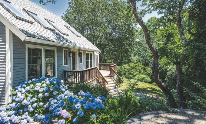 Gloucester House | Stay at Lighthouse Beach