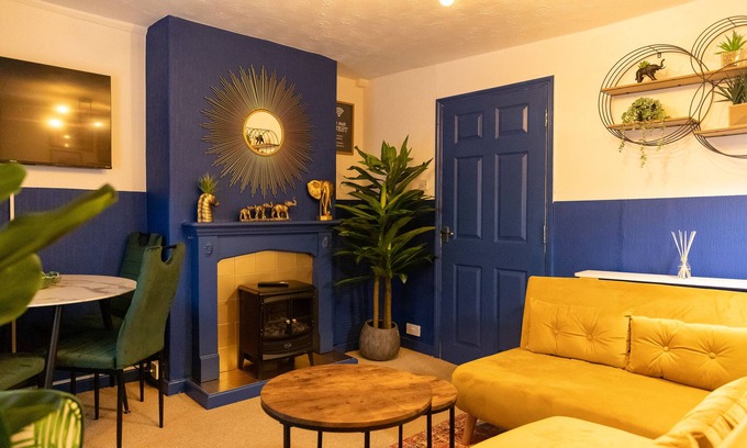 Newport Apartment | Stay in the heart of Isle of Wight in 2BDR apt