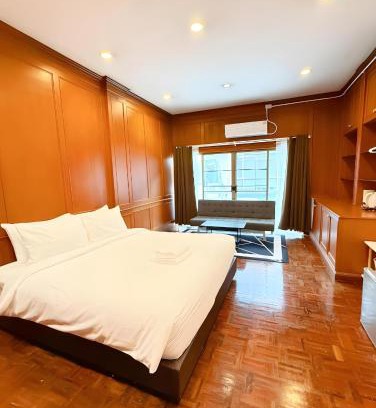 Nana Apartment | Stay On Sukhumvit Soi 11 BTS Nana - สเตย์ออน สุขุมวิท 11 รถไฟฟ้านานา