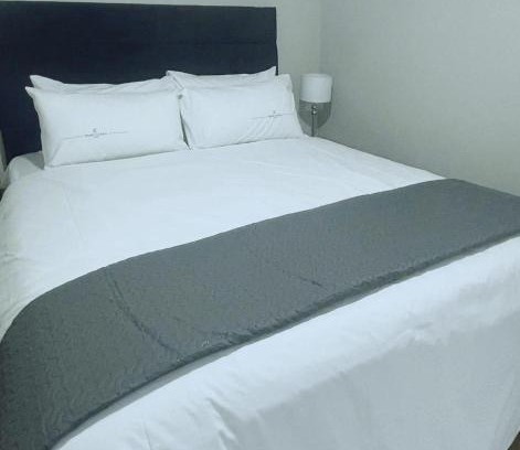 Musgrave House | Stay-Tiah Grey Room