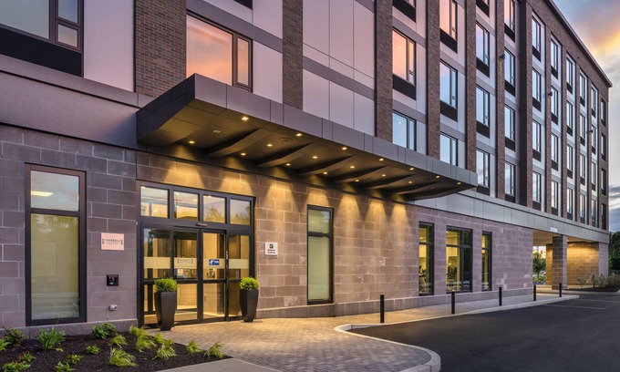 Revere Hotel | Staybridge Suites Boston Logan Airport - Revere by IHG