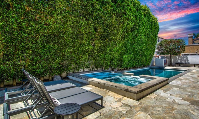 Huntington Beach House | Staycation! Rooftop Ocean Views/2min Walk To Beach/Private Pool