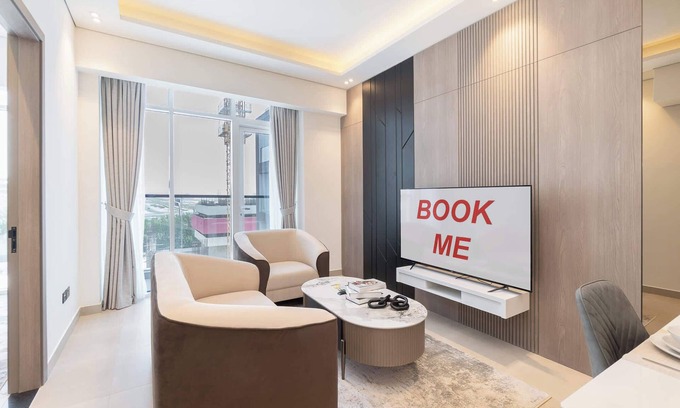 Jumeirah Village Triangle Apartment | StayShort - Cozy 1BR in JVT with Gym and Pool Access - Sleeps 2!