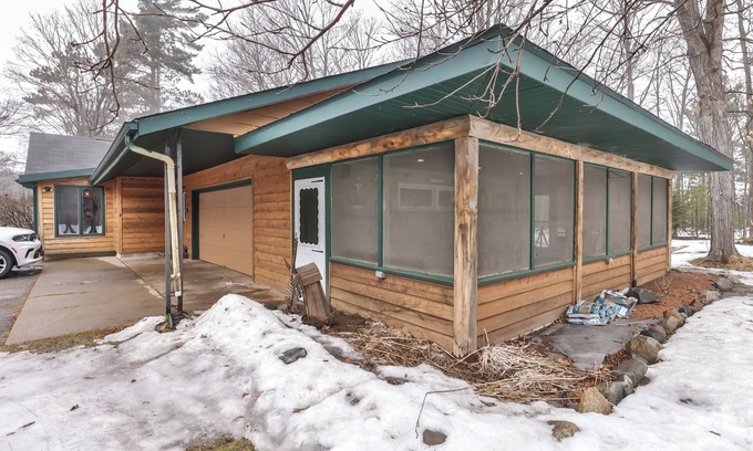 Eagle River House | Stepaway Vacation Rentals- Cedar Haven