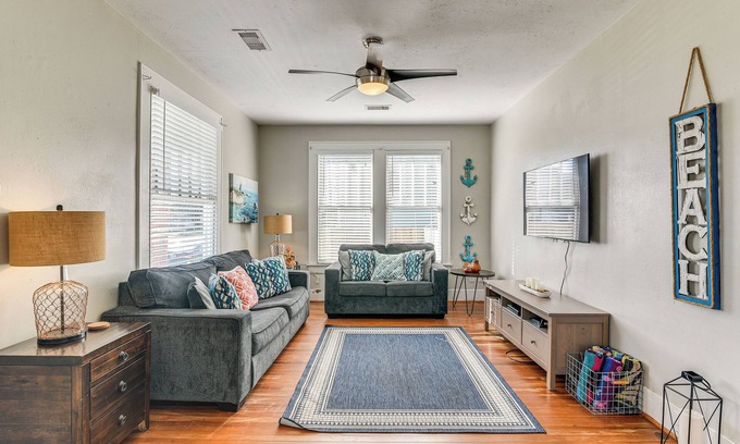 San Jacinto House | Steps to Beach & Seawall! Galveston Escape w/Yard