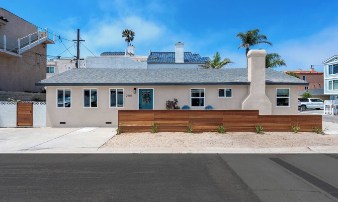 Silver Strand House | Steps To The Ocean - New 3 bed/2 bath Silver Strand Oasis 1 House from the Beach