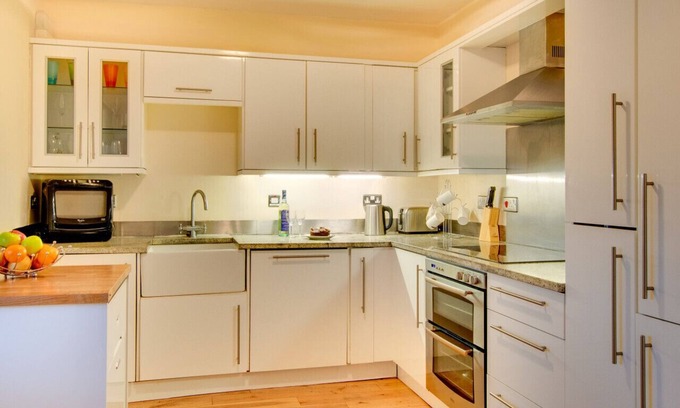 Adderstone House | Stewards Cottage - Three Bedroom House, Sleeps 6