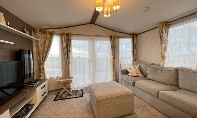 St. Andrews Cottage | Stewarts Resort Lodge 33 - a lodge that sleeps 4 guests in 2 bedrooms