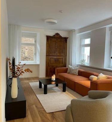 Uerzig Apartment | Stilvolle Mosel-Ferienwohnung - Alte Apotheke in Ürzig - Bis 5 Personen - 2 Schlafzimmer - großes Badezimmer