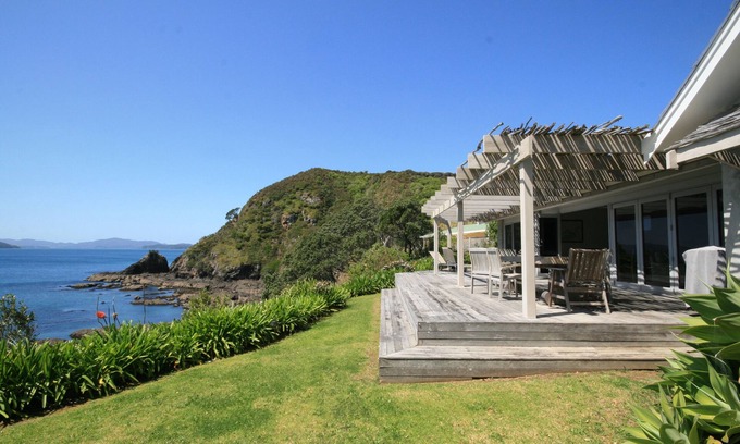 Russell House | Stingray Retreat