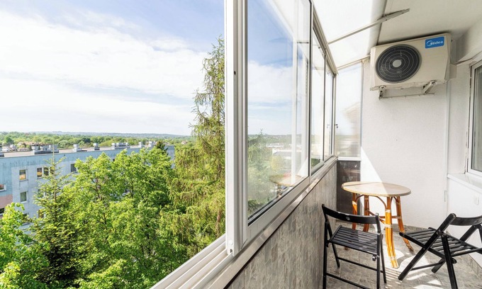 Wola Duchacka Apartment | Stojałowskiego 3-Bedroom Apartment
