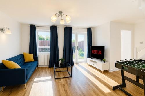 Aylesbury House | Stoke Mandeville House - Sleep 6-8