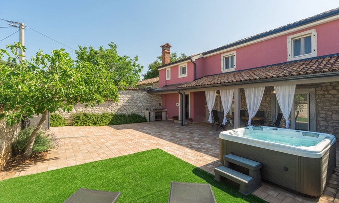 Dracevac House | Ston house with whirlpool, garden, table tennis, quiet location