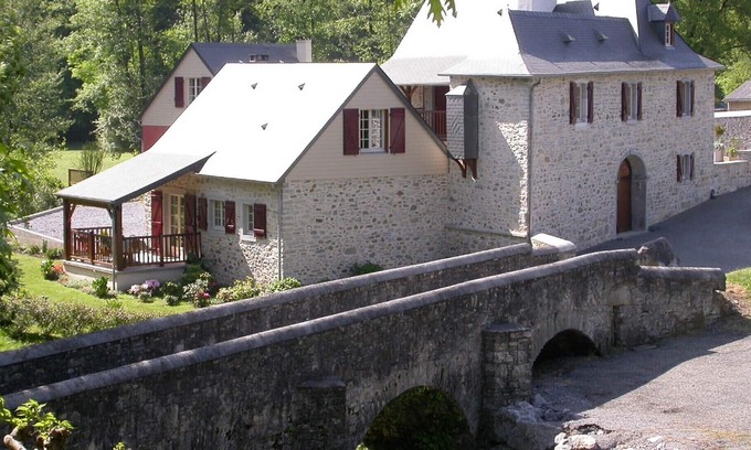 Eysus House | STONE BRIDGE GITE - 1 TO 4 PEOPLE Ranked 3 * by AP label FISHING GÎTE.