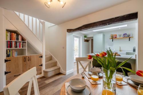 Aylsham House | Stone Cottage