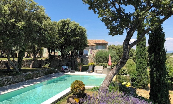 Bonnieux Other | Stone farmhouse with exceptional view of the Grand Luberon 4 * tourist office