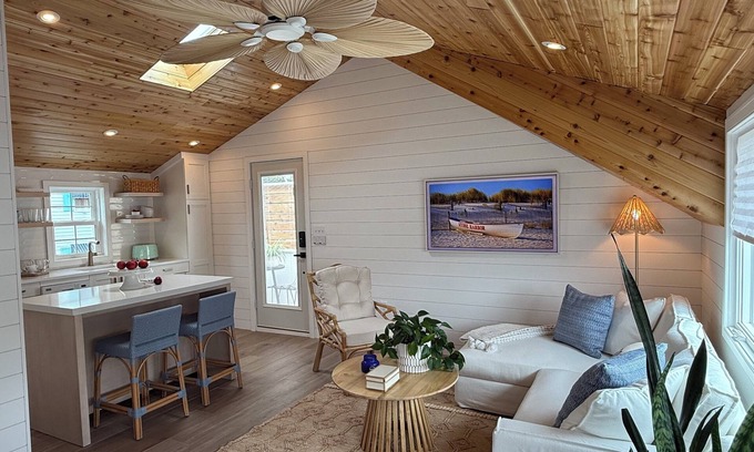 Stone Harbor Condo | Stone Harbor - BRAND NEW Boutique Loft King.Sandcastle Condo