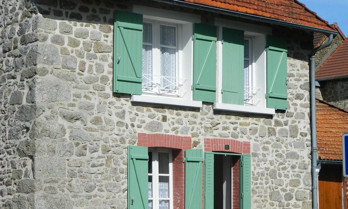 Aulon House | Stone house from the Creuse with garden in a small village