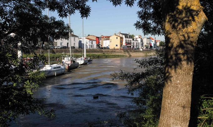 Trentemoult House | Stopover in Nantes by the river