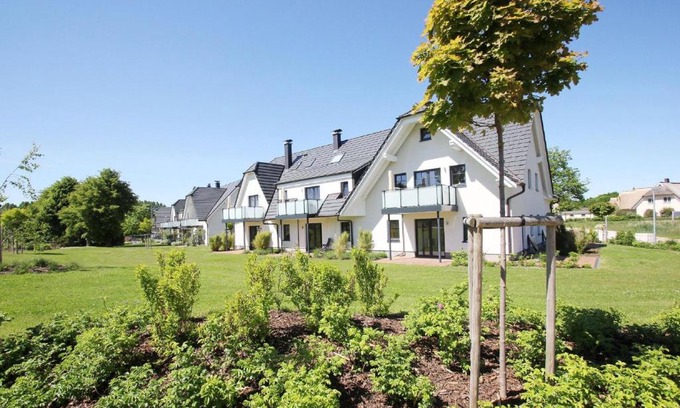 Lobbe Apartment | strandnahe FeWo mit Balkon, gratis Nutzung vom AHOI Erlebnisbad und Sauna in Sellin - Rex Rugia FeWo 11-5