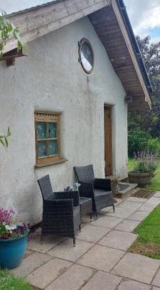Halesworth Apartment | Straw Bale Cottage