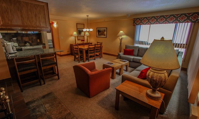 Highland Meadows Condo | Streamside at Vail Cedar the weekend before Christmas