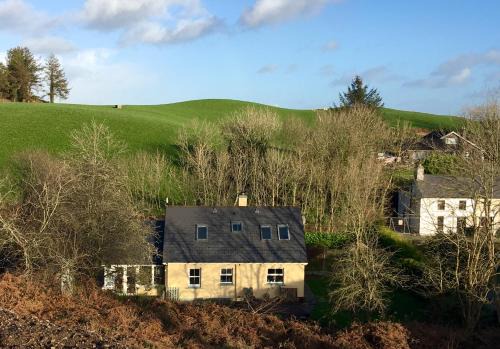 Caheragh Bed & Breakfast | Streamside B and B with Parking
