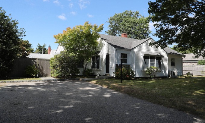 Falmouth House | Stroll to Surf Drive Beach and Main Street!