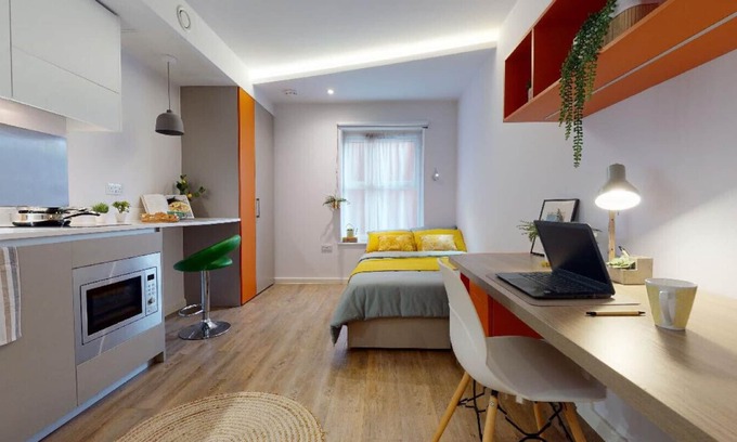 Runnymede Apartment | Student Only, Modern Studio with Kitchenette