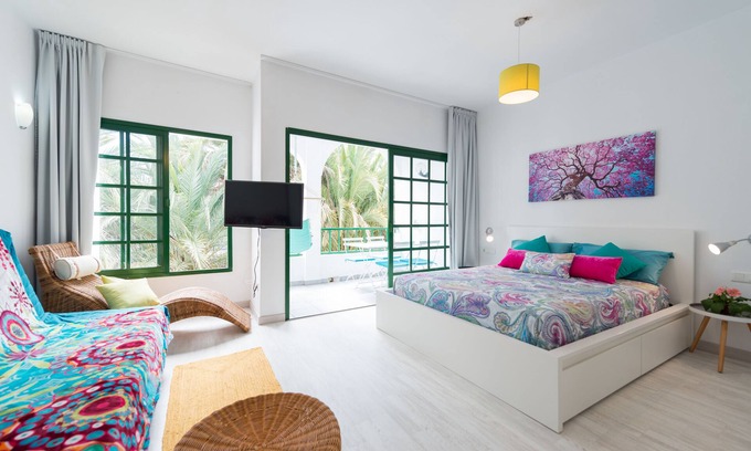 Bahia Feliz Apartment | Studio 300 meters from the beach. Free WIFI
