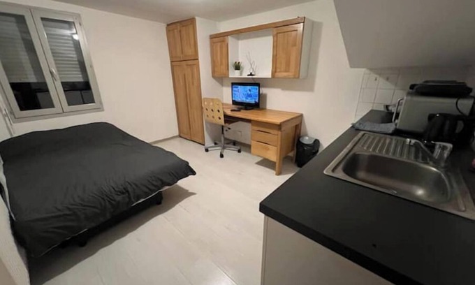 Besancon Apartment | STUDIO 2 minutes from Besançon Centre-Ville train station