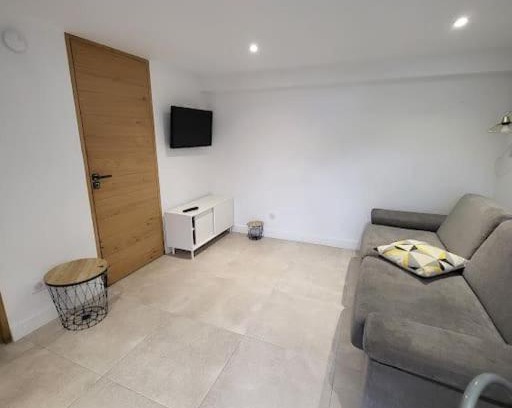 Carignan-de-Bordeaux Apartment | Studio 2 personnes équipé