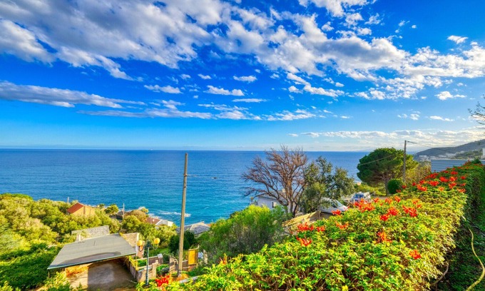 Santa-Maria-di-Lota Apartment | Studio 3 minutes from the beach