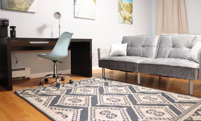 North Cambridge Apartment | Studio 3-minute walk to subway, bus: Harvard,MIT,Lesley,Tufts,downtown Boston