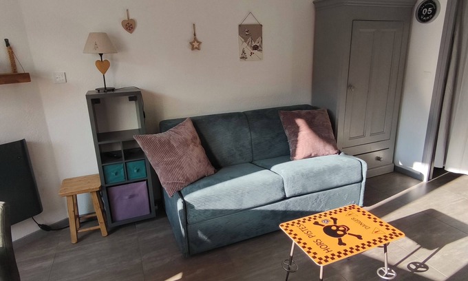 Les Claux Apartment | Studio 4 people Vars les Claux - 100m from the slopes and shops point show
