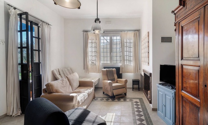Cisano sul Neva Apartment | Studio Apartment 'Da Linda' with Mountain View and Wi-Fi