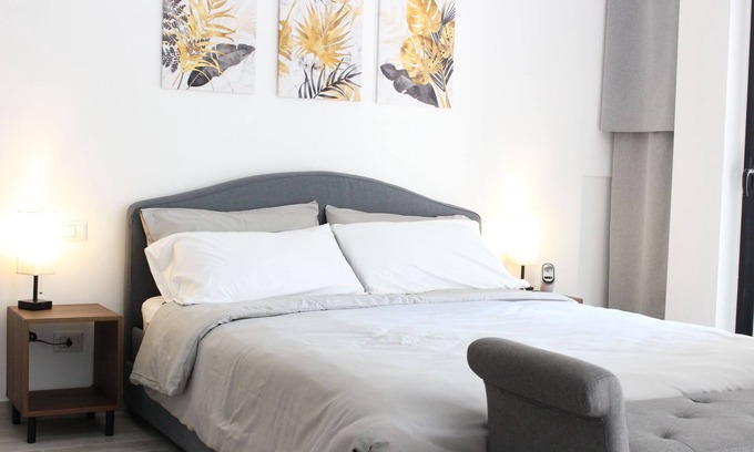 Seveso Apartment | Studio apartment 100 meters from the station. Trains every 15 minutes to Milan and Como!