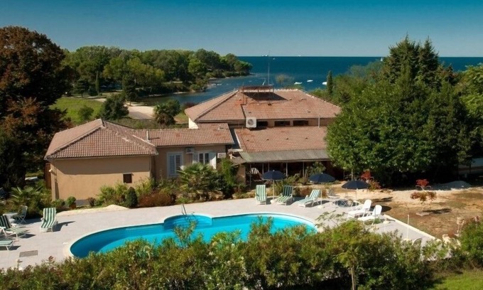 Savudrija Apartment | Studio apartment in Savudrija with Seaview, Terrace, Air condition, WIFI (123-2)