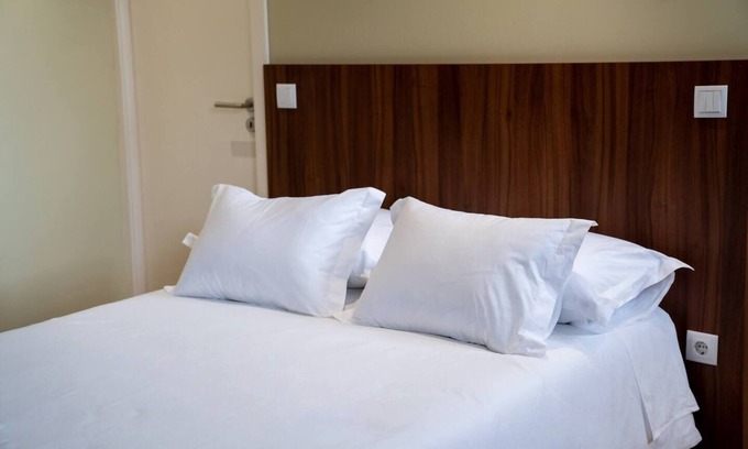 Guimaraes Apartment | Studio Apartment - Santiago Square