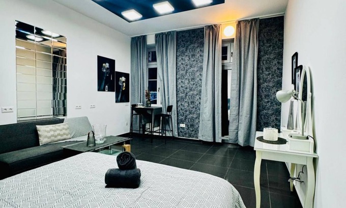 Neulerchenfeld Apartment | Studio Apt. For 3P; 15-Minutes to Rathausplatz