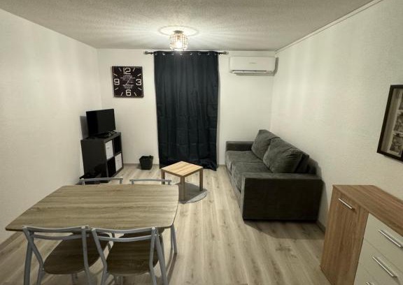 Digne-les-Bains Apartment | Studio avec terrasse vue sur cousson