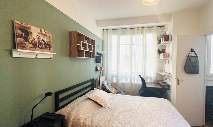 Prince–Marmottan Apartment | Studio Boulogne Billancourt Nord