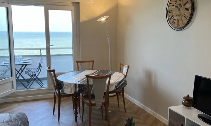 Le Home Apartment | Studio cabin with parking near the beach