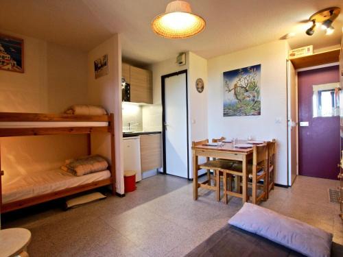 Chamrousse Apartment | Studio cabine 4 pers, pied des pistes, balcon exposé sud - FR-1-340-95
