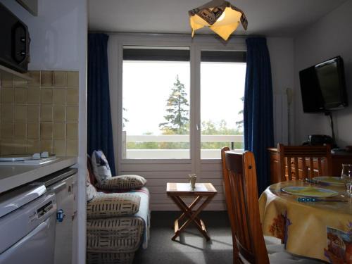 Chamrousse Apartment | Studio cabine pour 4 pers, balcon, proche pistes - Roche Béranger, Chamrousse - FR-1-549-62