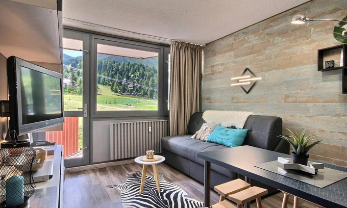 Plagne Centre Apartment | Studio cabine rénové à Plagne Centre avec balcon et proche des pistes - FR-1-455-68