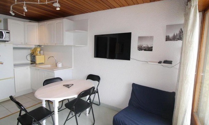 Auris Apartment | Studio Cabine Rénové au Pied des Pistes avec Balcon - Auris en Oisans - FR-1-297-157