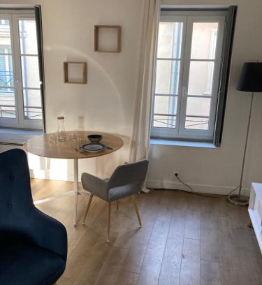 Saint-Germain-en-Laye Apartment | Studio centre proche marché et RER avec wifi