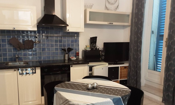 Belgentier Apartment | Studio center village Belgentier